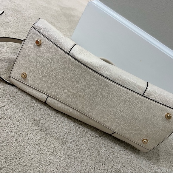 Brand new, never used coach handbag, off-white. - Picture 3 of 8